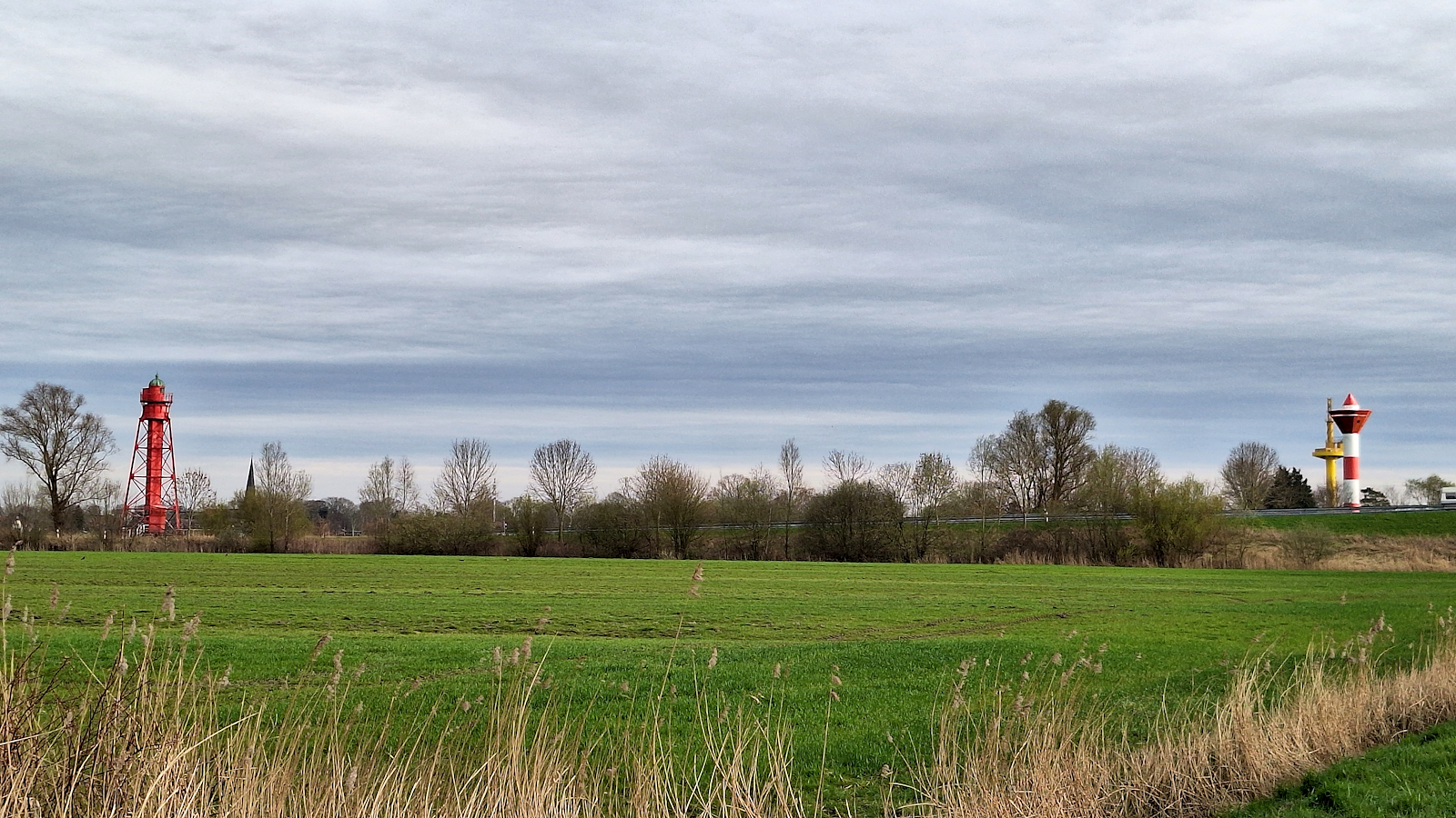 070-Sandstedt_Leuchttuerme.jpg