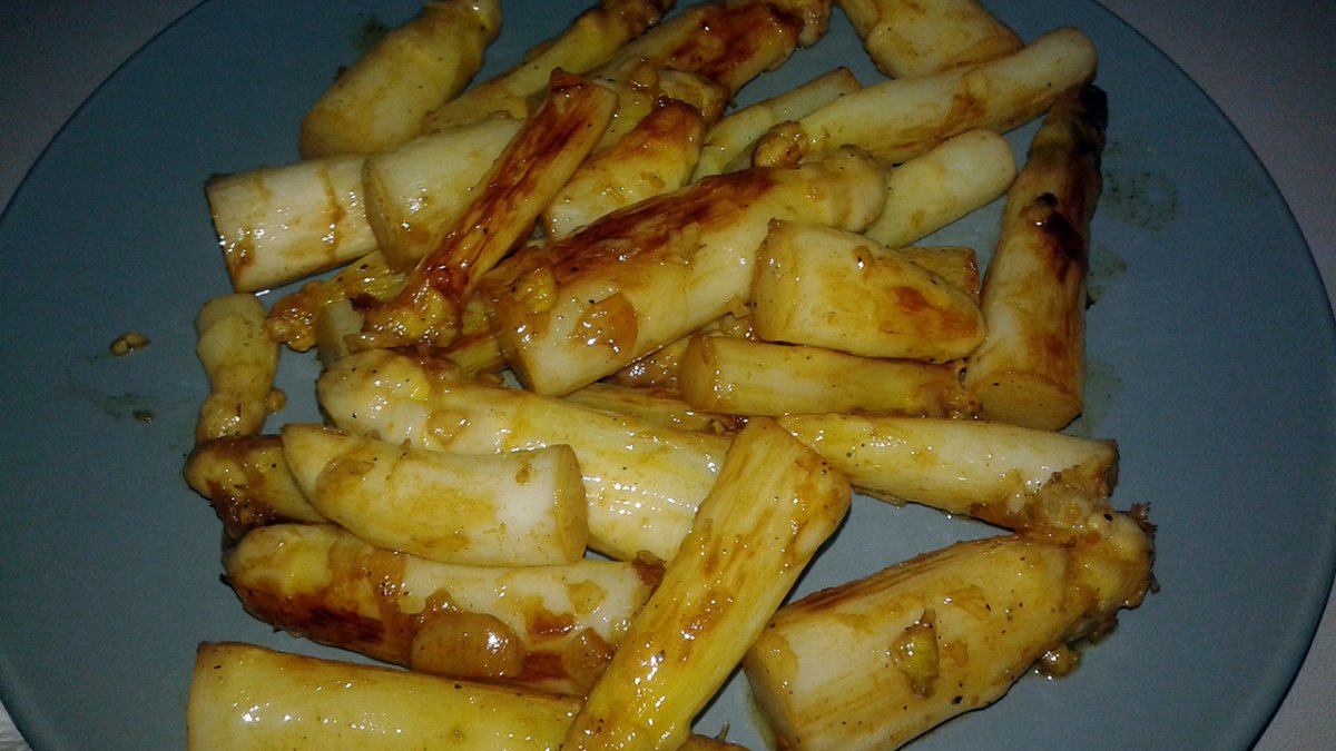 Butterspargel Knoblauch Weißwein.jpg