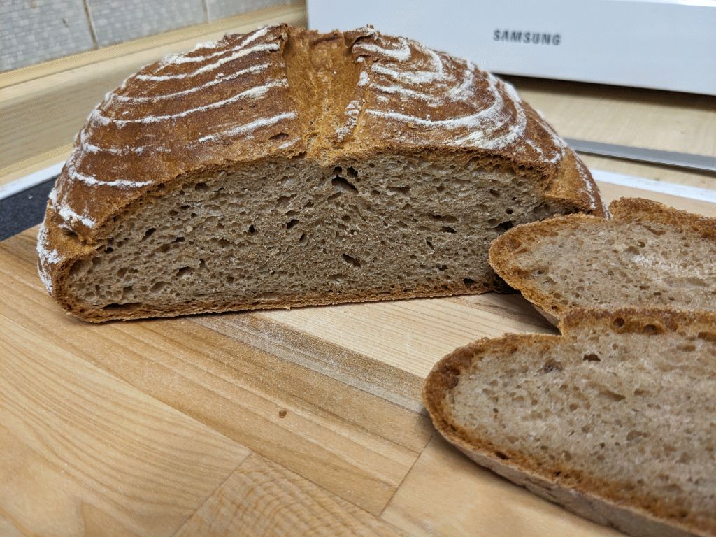 Rundbrot Anschnitt.jpg