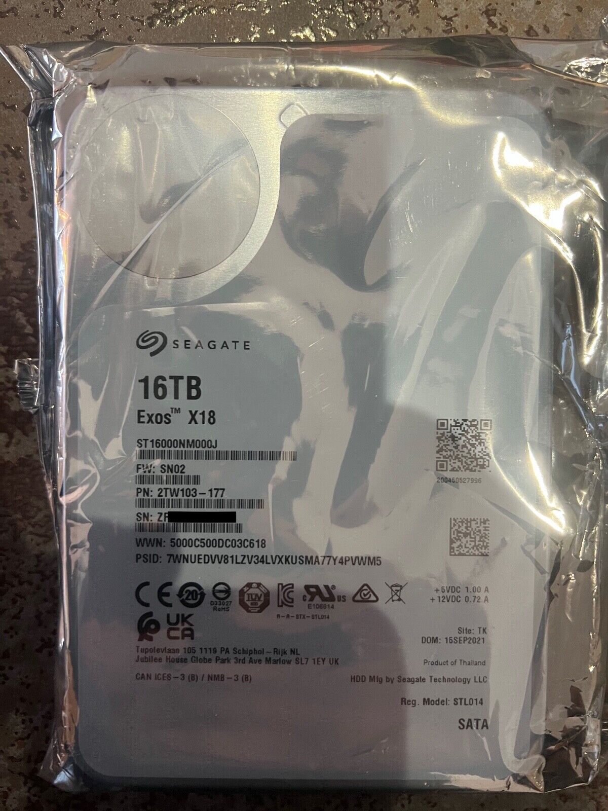 seagate exos x18.jpg