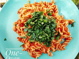 One-Oven-Pasta mit Kräutern