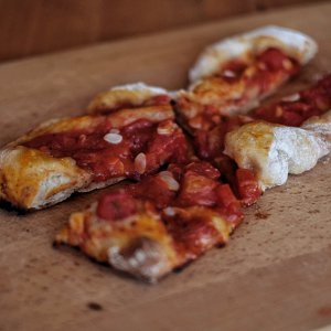 Römische Marinara, mit (angelehnt) Alt-Neapolitanischem Teig
