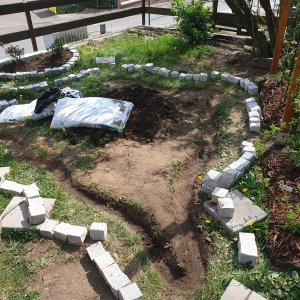19.04.2020 Fundament Inselbeet.jpg